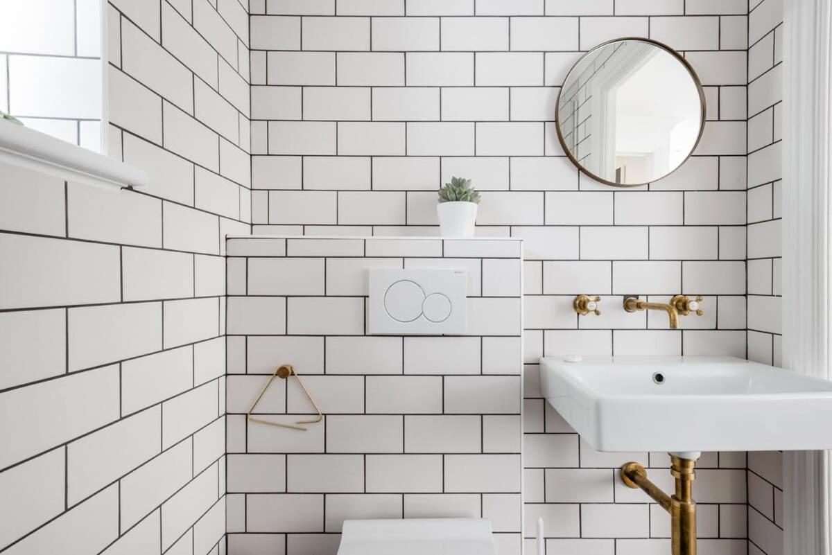 Central Georgian Townhouse With Free Parking Bath Exterior photo